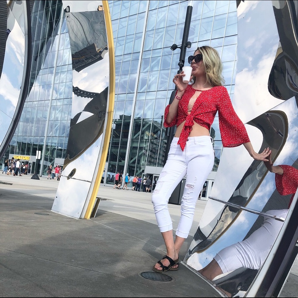 Red/white tie top!